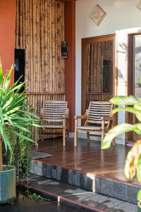 Villa Kenanga In Meninting By The Beach Mataram Dış mekan fotoğraf