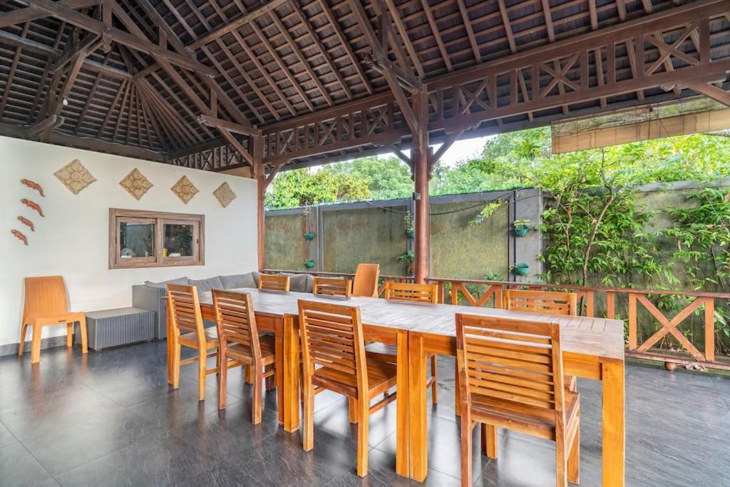 Villa Kenanga In Meninting By The Beach Mataram Dış mekan fotoğraf