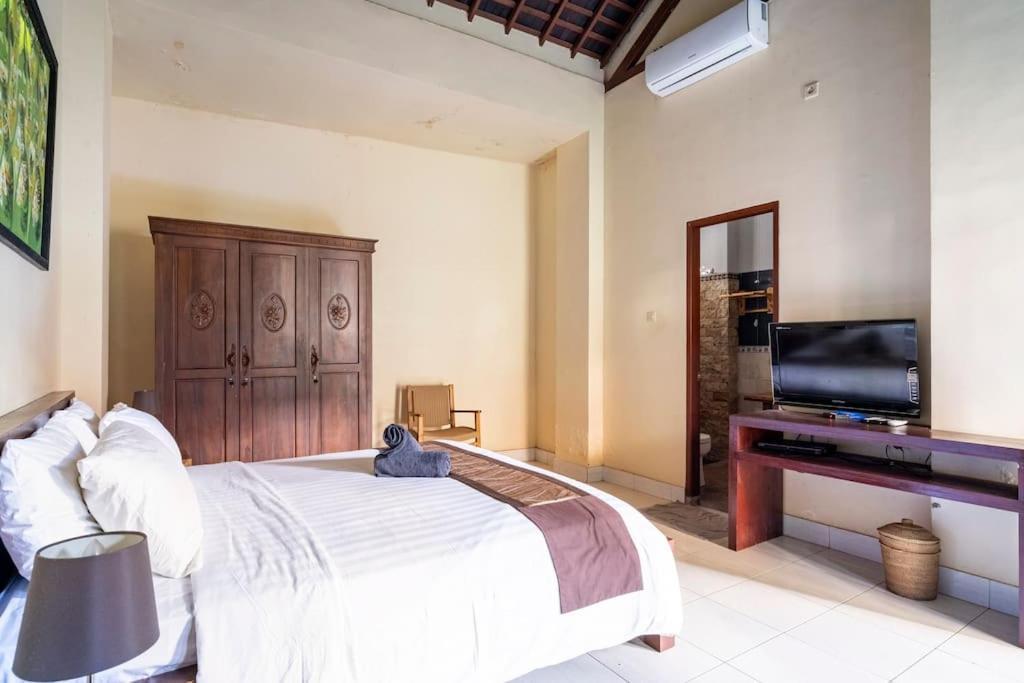 Villa Kenanga In Meninting By The Beach Mataram Dış mekan fotoğraf