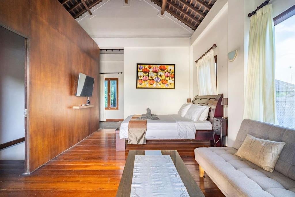 Villa Kenanga In Meninting By The Beach Mataram Dış mekan fotoğraf